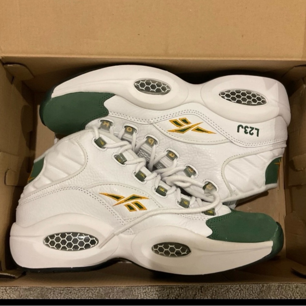 Reebok White and Green Sneakers